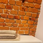 - Renta 18 Apartment