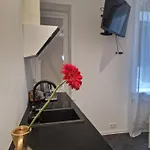 - Renta 18 Apartment