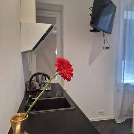 - Renta 18 Apartment