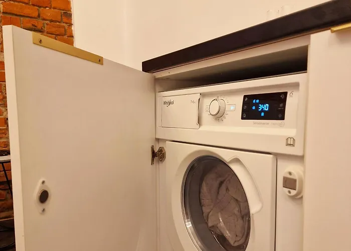 - Renta 18 Apartament