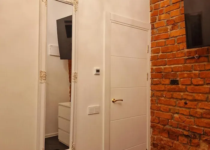 - Renta 18 Apartament